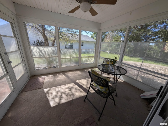 3211 CHEROKEE Drive, Marion, Illinois 62959, 2 Bedrooms Bedrooms, 0 ,2 BathroomsBathrooms,Residential,For Sale,CHEROKEE,0,RMAQC4268202