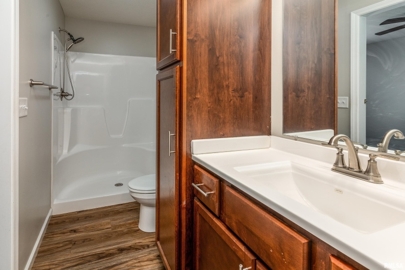 504 MECHANIC Street, Marion, Illinois 62959, 3 Bedrooms Bedrooms, 0 ,2 BathroomsBathrooms,Residential,For Sale,MECHANIC,0,RMAQC4268095