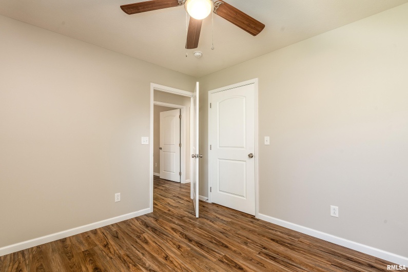 504 MECHANIC Street, Marion, Illinois 62959, 3 Bedrooms Bedrooms, 0 ,2 BathroomsBathrooms,Residential,For Sale,MECHANIC,0,RMAQC4268095