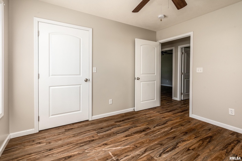 504 MECHANIC Street, Marion, Illinois 62959, 3 Bedrooms Bedrooms, 0 ,2 BathroomsBathrooms,Residential,For Sale,MECHANIC,0,RMAQC4268095