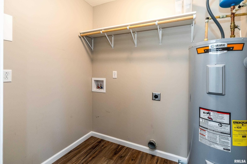 504 MECHANIC Street, Marion, Illinois 62959, 3 Bedrooms Bedrooms, 0 ,2 BathroomsBathrooms,Residential,For Sale,MECHANIC,0,RMAQC4268095