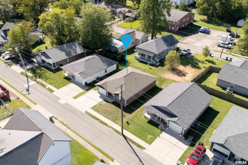 504 MECHANIC Street, Marion, Illinois 62959, 3 Bedrooms Bedrooms, 0 ,2 BathroomsBathrooms,Residential,For Sale,MECHANIC,0,RMAQC4268095