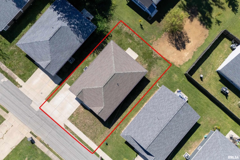 504 MECHANIC Street, Marion, Illinois 62959, 3 Bedrooms Bedrooms, 0 ,2 BathroomsBathrooms,Residential,For Sale,MECHANIC,0,RMAQC4268095