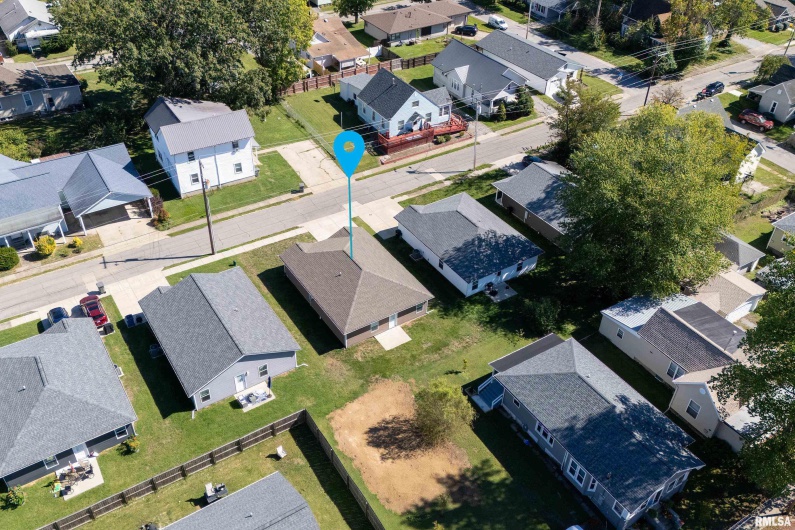 504 MECHANIC Street, Marion, Illinois 62959, 3 Bedrooms Bedrooms, 0 ,2 BathroomsBathrooms,Residential,For Sale,MECHANIC,0,RMAQC4268095