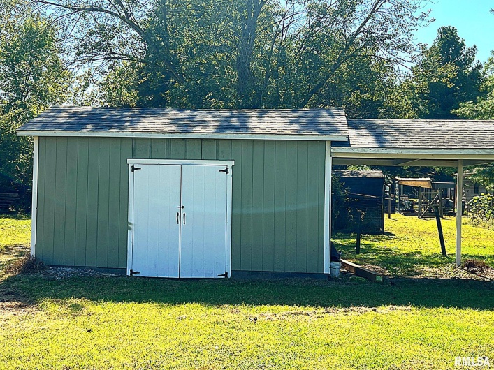 600 15TH Street, Metropolis, Illinois 62960, 4 Bedrooms Bedrooms, 0 ,2 BathroomsBathrooms,Residential,For Sale,15TH,0,RMAEB459999