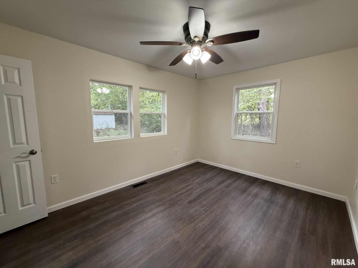 8694 Old Highway 13, Murphysboro, Illinois 62966, 4 Bedrooms Bedrooms, 0 ,2 BathroomsBathrooms,Residential,For Sale,Old Highway 13,0,RMAQC4268245