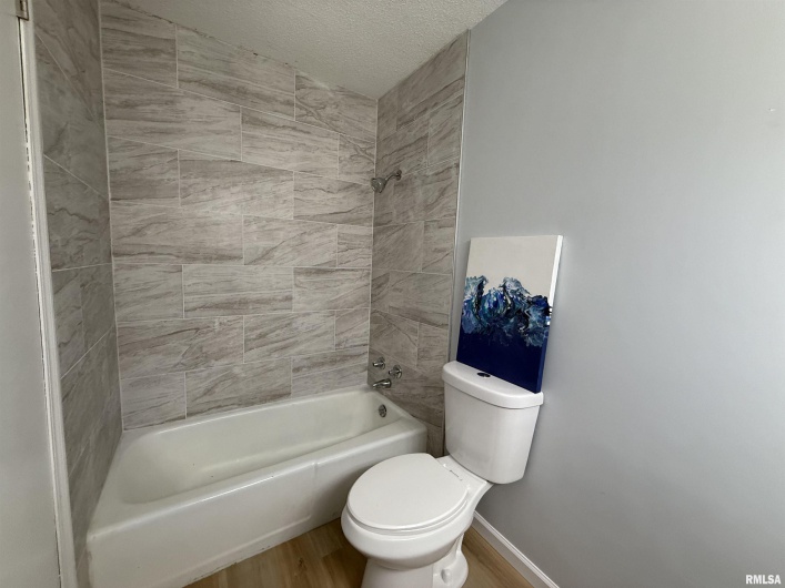 1350 Sebring Way, Carbondale, Illinois 62901, 3 Bedrooms Bedrooms, 0 ,2 BathroomsBathrooms,Residential,For Sale,Sebring,0,RMAEB460077