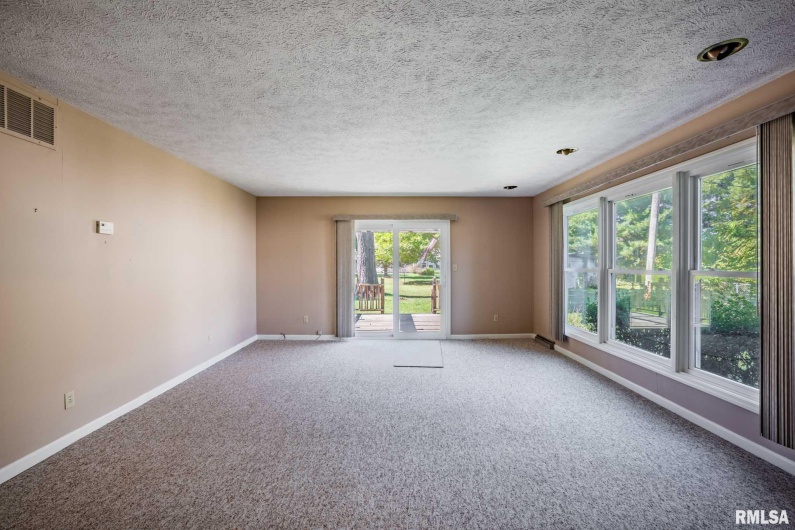 109 Weisbrook Lane, Carterville, Illinois 62918, 3 Bedrooms Bedrooms, 0 ,1 BathroomBathrooms,Residential,For Sale,Weisbrook,0,RMAQC4268242