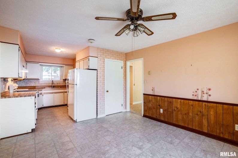 109 Weisbrook Lane, Carterville, Illinois 62918, 3 Bedrooms Bedrooms, 0 ,1 BathroomBathrooms,Residential,For Sale,Weisbrook,0,RMAQC4268242