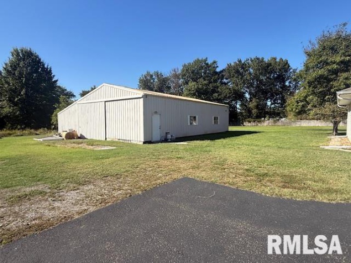 602 33RD Street, Herrin, Illinois 62948, 3 Bedrooms Bedrooms, 0 ,2 BathroomsBathrooms,Residential,For Sale,33RD,0,RMAEB460076