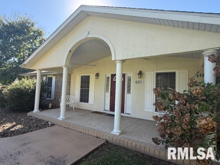 602 33RD Street, Herrin, Illinois 62948, 3 Bedrooms Bedrooms, 0 ,2 BathroomsBathrooms,Residential,For Sale,33RD,0,RMAEB460076