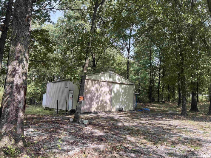 2076 Herrin Road, Carterville, Illinois 62918, 3 Bedrooms Bedrooms, 0 ,2 BathroomsBathrooms,Residential,For Sale,Herrin,0,RMAEB455320