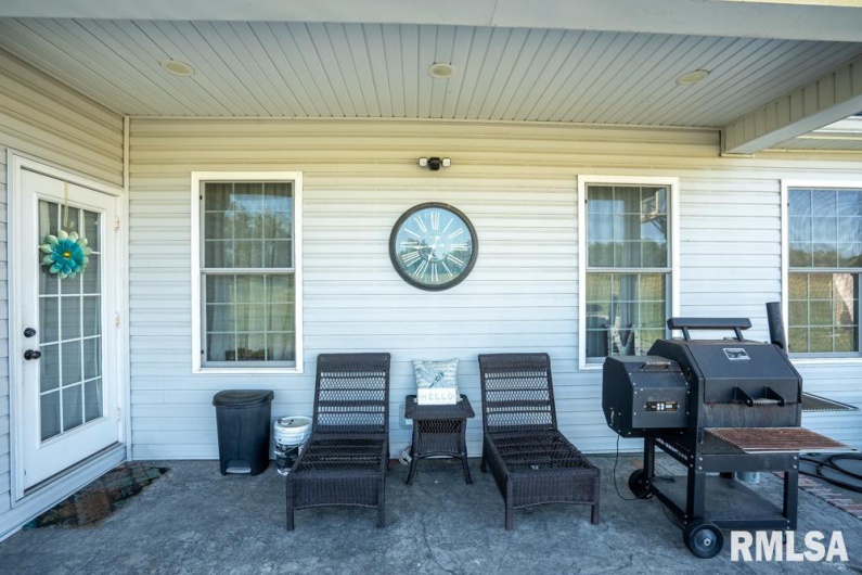 411 Bhrett Drive, Energy, Illinois 62933, 3 Bedrooms Bedrooms, 0 ,2 BathroomsBathrooms,Residential,For Sale,Bhrett,0,RMAQC4268275