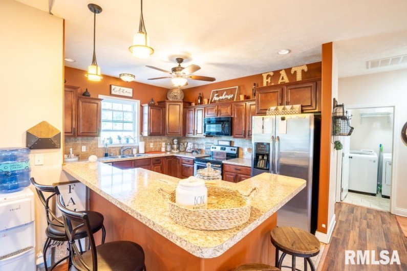 411 Bhrett Drive, Energy, Illinois 62933, 3 Bedrooms Bedrooms, 0 ,2 BathroomsBathrooms,Residential,For Sale,Bhrett,0,RMAQC4268275