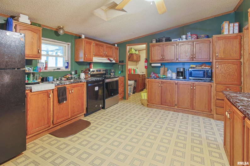 1071 State Highway 145 N Route, Simpson, Illinois 62985, 3 Bedrooms Bedrooms, 0 ,2 BathroomsBathrooms,Residential,For Sale,State Highway 145 N,0,RMAEB460086