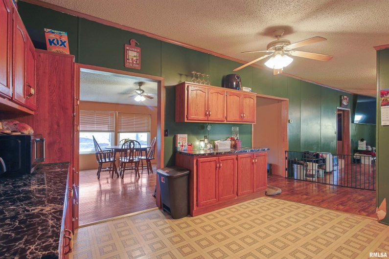 1071 State Highway 145 N Route, Simpson, Illinois 62985, 3 Bedrooms Bedrooms, 0 ,2 BathroomsBathrooms,Residential,For Sale,State Highway 145 N,0,RMAEB460086