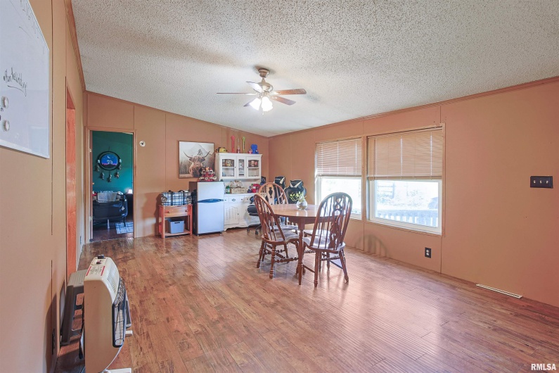 1071 State Highway 145 N Route, Simpson, Illinois 62985, 3 Bedrooms Bedrooms, 0 ,2 BathroomsBathrooms,Residential,For Sale,State Highway 145 N,0,RMAEB460086