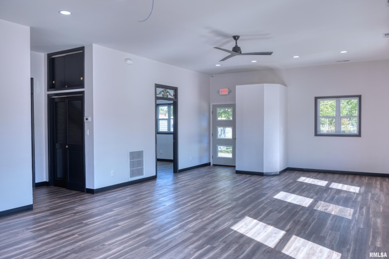 205 MARION Street, Carbondale, Illinois 62901, 0 , 0 ,0,Commercial Lease,For Sale,MARION,0,RMAEB460088