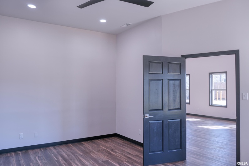 205 MARION Street, Carbondale, Illinois 62901, 0 , 0 ,0,Commercial Lease,For Sale,MARION,0,RMAEB460088