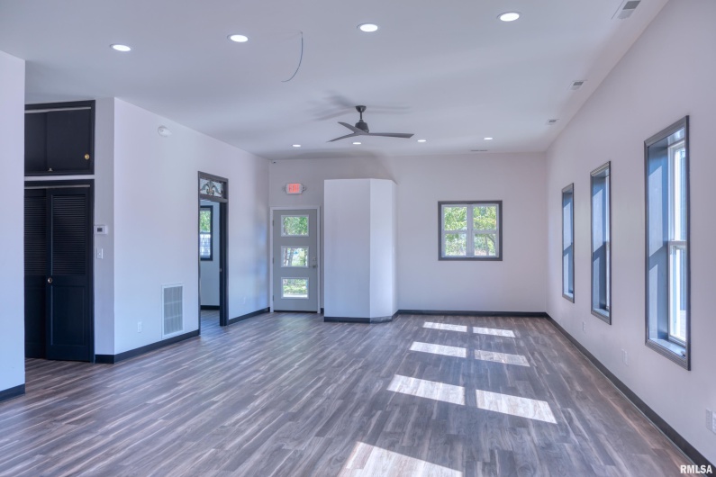 205 MARION Street, Carbondale, Illinois 62901, 0 , 0 ,0,Commercial Lease,For Sale,MARION,0,RMAEB460088