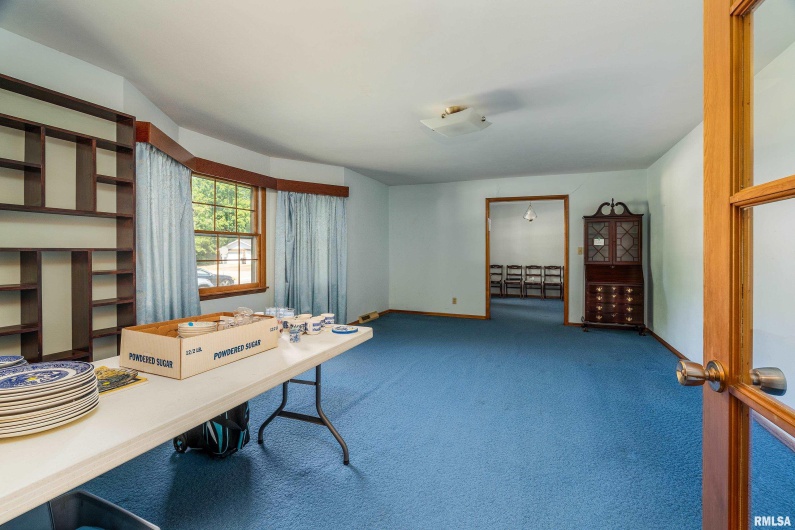 301 GLENVIEW Drive, Carbondale, Illinois 62901, 3 Bedrooms Bedrooms, 0 ,2 BathroomsBathrooms,Residential,For Sale,GLENVIEW,0,RMAEB458837