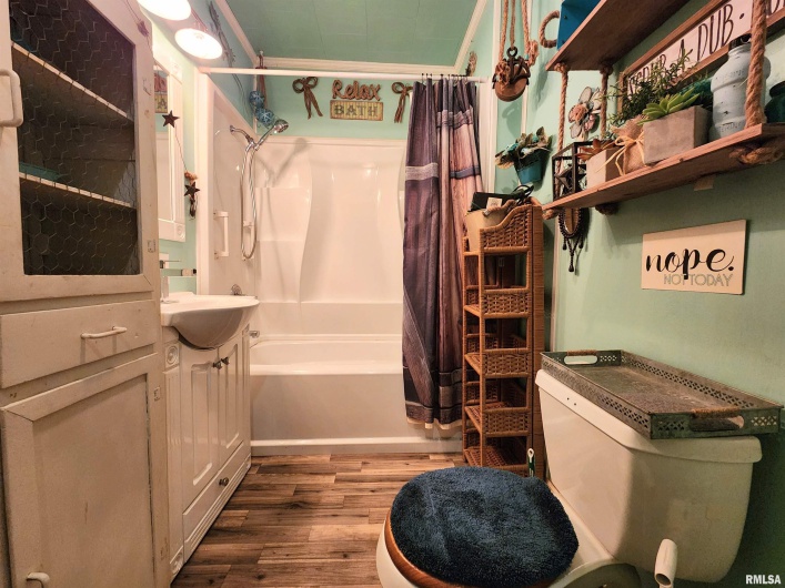 413 8TH Street, Herrin, Illinois 62948-3306, 3 Bedrooms Bedrooms, 0 ,1 BathroomBathrooms,Residential,For Sale,8TH,0,RMAEB459670