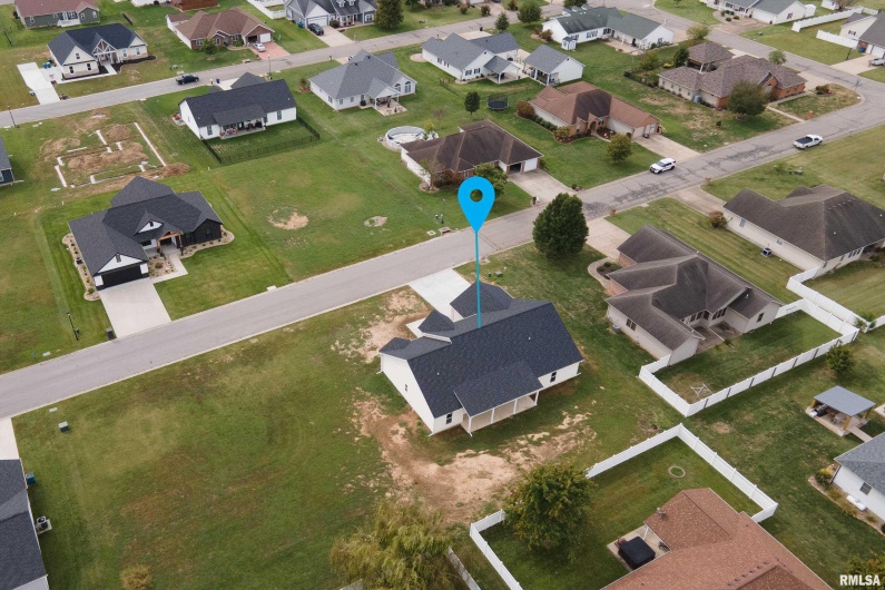 1106 HORIZON Drive, Marion, Illinois 62959, 4 Bedrooms Bedrooms, 0 ,2 BathroomsBathrooms,Residential,For Sale,HORIZON,0,RMAQC4268304