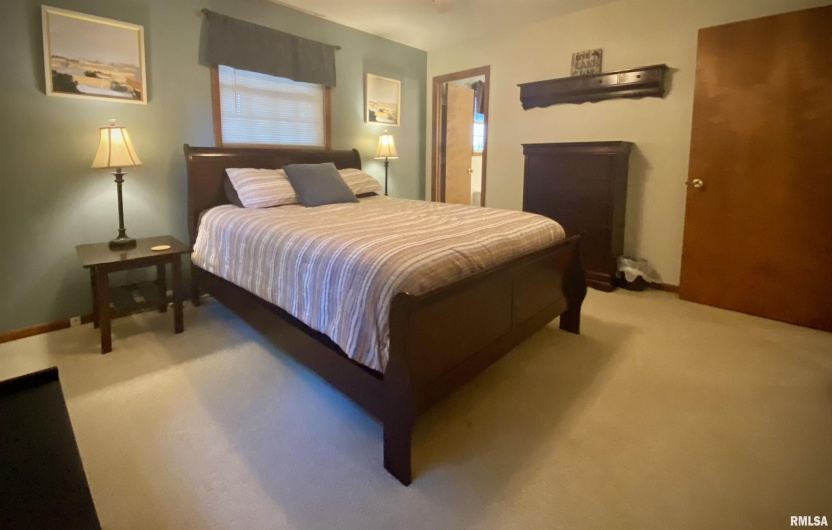 135 OAK Circle, Goreville, Illinois 62939, 3 Bedrooms Bedrooms, 0 ,2 BathroomsBathrooms,Residential,For Sale,OAK,0,RMAQC4268308
