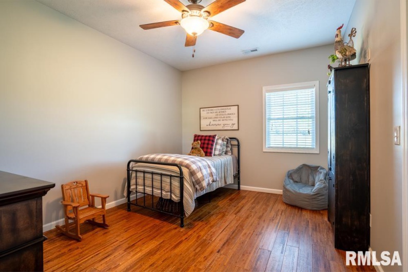 181 HANOVER Lane, Murphysboro, Illinois 62966, 4 Bedrooms Bedrooms, 0 ,3 BathroomsBathrooms,Residential,For Sale,HANOVER,0,RMAQC4268310