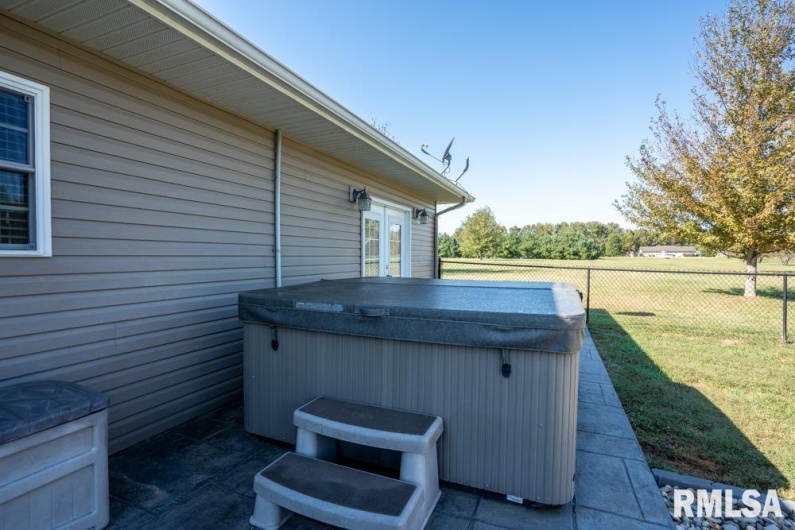 181 HANOVER Lane, Murphysboro, Illinois 62966, 4 Bedrooms Bedrooms, 0 ,3 BathroomsBathrooms,Residential,For Sale,HANOVER,0,RMAQC4268310