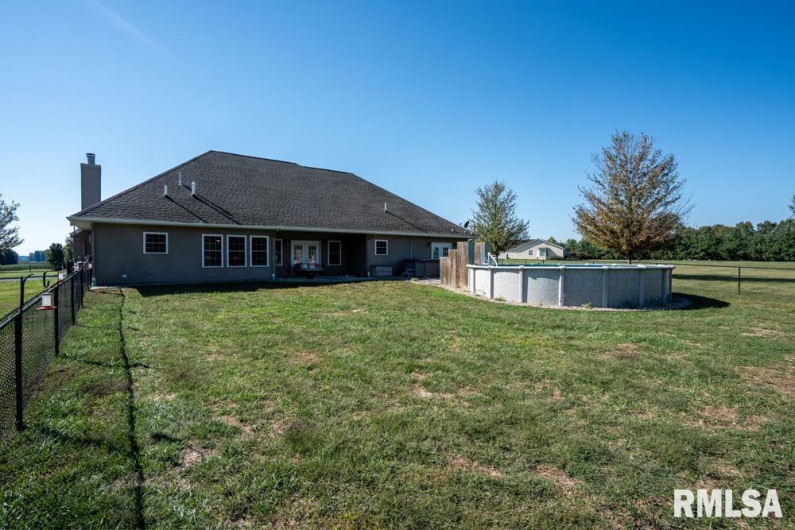 181 HANOVER Lane, Murphysboro, Illinois 62966, 4 Bedrooms Bedrooms, 0 ,3 BathroomsBathrooms,Residential,For Sale,HANOVER,0,RMAQC4268310