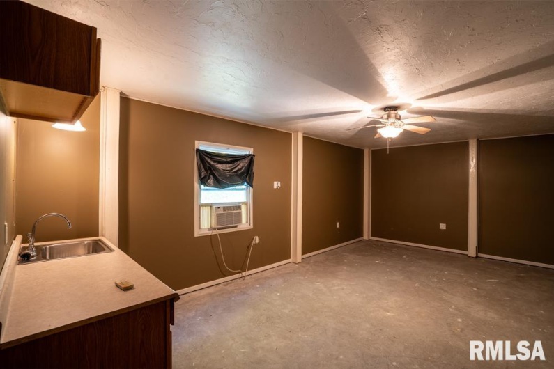 181 HANOVER Lane, Murphysboro, Illinois 62966, 4 Bedrooms Bedrooms, 0 ,3 BathroomsBathrooms,Residential,For Sale,HANOVER,0,RMAQC4268310