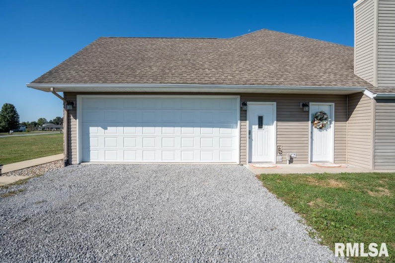 181 HANOVER Lane, Murphysboro, Illinois 62966, 4 Bedrooms Bedrooms, 0 ,3 BathroomsBathrooms,Residential,For Sale,HANOVER,0,RMAQC4268310
