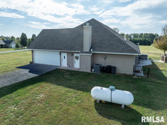 181 HANOVER Lane, Murphysboro, Illinois 62966, 4 Bedrooms Bedrooms, 0 ,3 BathroomsBathrooms,Residential,For Sale,HANOVER,0,RMAQC4268310