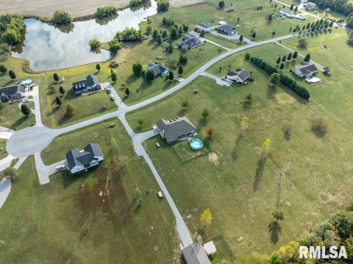 181 HANOVER Lane, Murphysboro, Illinois 62966, 4 Bedrooms Bedrooms, 0 ,3 BathroomsBathrooms,Residential,For Sale,HANOVER,0,RMAQC4268310