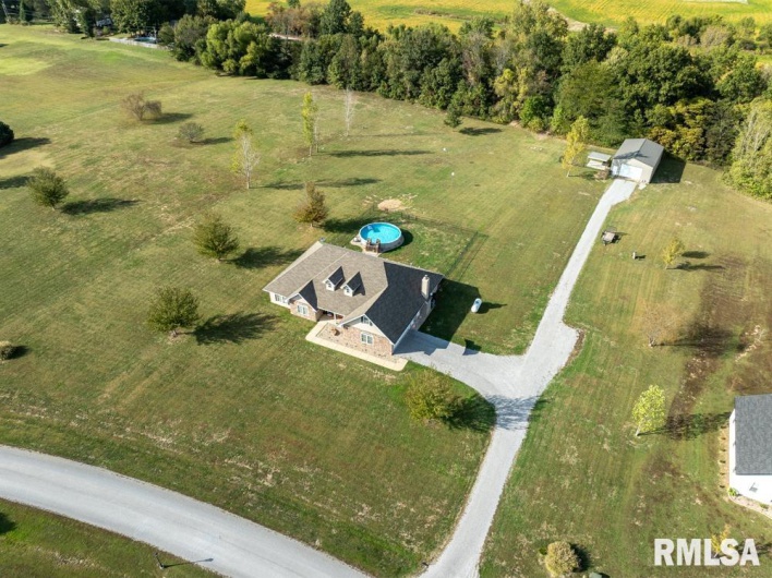 181 HANOVER Lane, Murphysboro, Illinois 62966, 4 Bedrooms Bedrooms, 0 ,3 BathroomsBathrooms,Residential,For Sale,HANOVER,0,RMAQC4268310