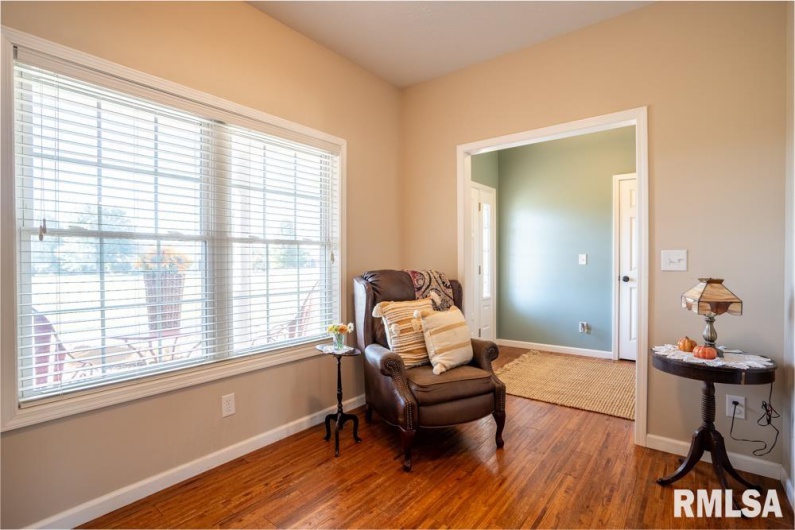 181 HANOVER Lane, Murphysboro, Illinois 62966, 4 Bedrooms Bedrooms, 0 ,3 BathroomsBathrooms,Residential,For Sale,HANOVER,0,RMAQC4268310