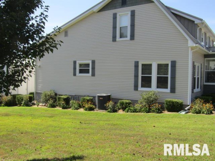 512 3RD Street, Rosiclare, Illinois 62982, 3 Bedrooms Bedrooms, 0 ,3 BathroomsBathrooms,Residential,For Sale,3RD,0,RMAEB460100