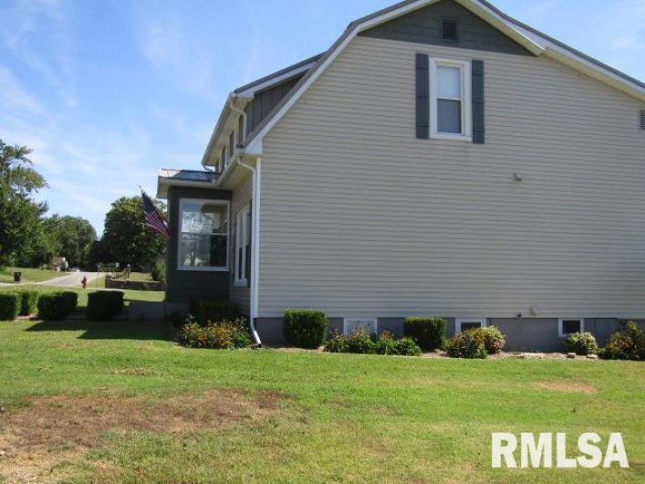 512 3RD Street, Rosiclare, Illinois 62982, 3 Bedrooms Bedrooms, 0 ,3 BathroomsBathrooms,Residential,For Sale,3RD,0,RMAEB460100