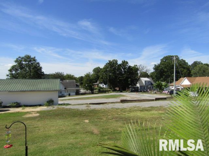 512 3RD Street, Rosiclare, Illinois 62982, 3 Bedrooms Bedrooms, 0 ,3 BathroomsBathrooms,Residential,For Sale,3RD,0,RMAEB460100