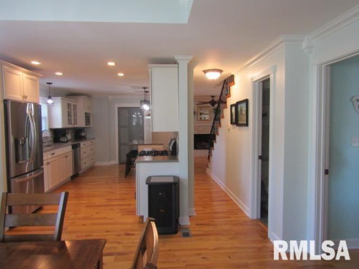 512 3RD Street, Rosiclare, Illinois 62982, 3 Bedrooms Bedrooms, 0 ,3 BathroomsBathrooms,Residential,For Sale,3RD,0,RMAEB460100