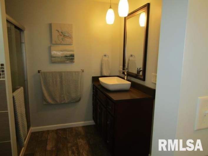 512 3RD Street, Rosiclare, Illinois 62982, 3 Bedrooms Bedrooms, 0 ,3 BathroomsBathrooms,Residential,For Sale,3RD,0,RMAEB460100