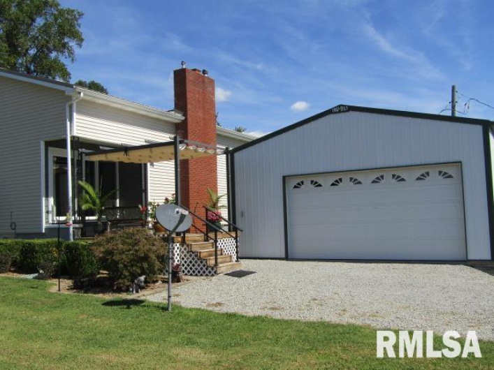 512 3RD Street, Rosiclare, Illinois 62982, 3 Bedrooms Bedrooms, 0 ,3 BathroomsBathrooms,Residential,For Sale,3RD,0,RMAEB460100