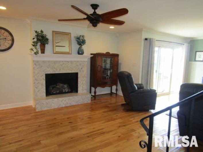 512 3RD Street, Rosiclare, Illinois 62982, 3 Bedrooms Bedrooms, 0 ,3 BathroomsBathrooms,Residential,For Sale,3RD,0,RMAEB460100