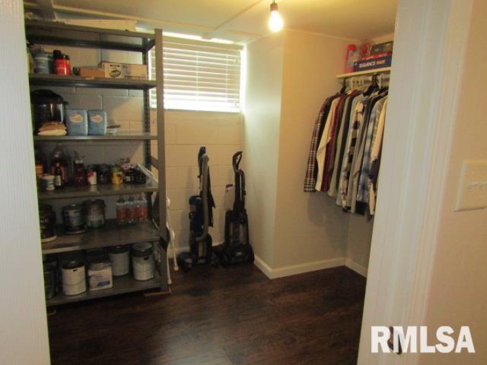 512 3RD Street, Rosiclare, Illinois 62982, 3 Bedrooms Bedrooms, 0 ,3 BathroomsBathrooms,Residential,For Sale,3RD,0,RMAEB460100