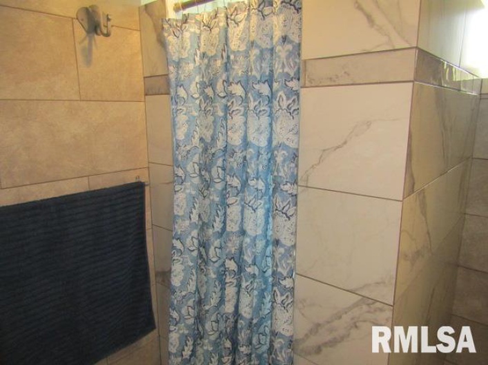 512 3RD Street, Rosiclare, Illinois 62982, 3 Bedrooms Bedrooms, 0 ,3 BathroomsBathrooms,Residential,For Sale,3RD,0,RMAEB460100