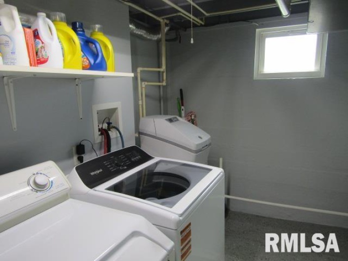 512 3RD Street, Rosiclare, Illinois 62982, 3 Bedrooms Bedrooms, 0 ,3 BathroomsBathrooms,Residential,For Sale,3RD,0,RMAEB460100