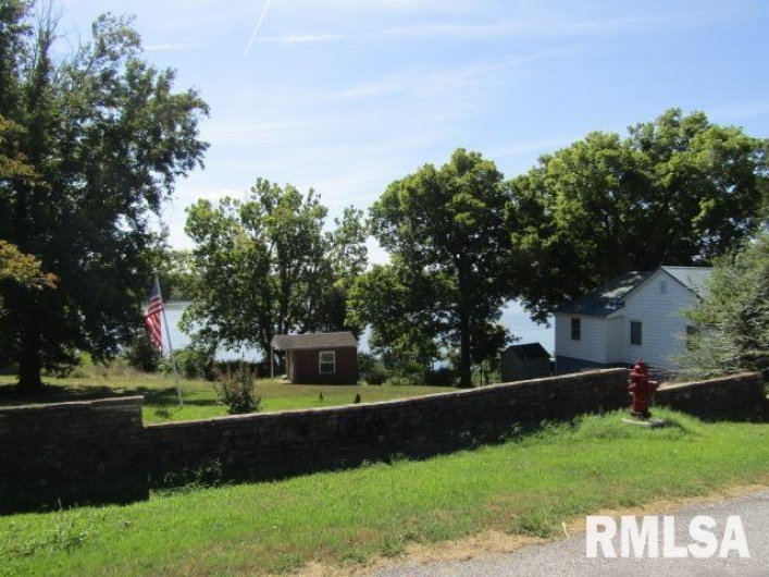 512 3RD Street, Rosiclare, Illinois 62982, 3 Bedrooms Bedrooms, 0 ,3 BathroomsBathrooms,Residential,For Sale,3RD,0,RMAEB460100