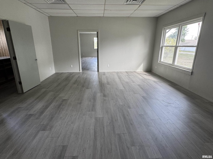 1022 GRANITE Street, Marion, Illinois 62959, 0 , 0 ,0,Commercial Sale,For Sale,GRANITE,0,RMAQC4268318