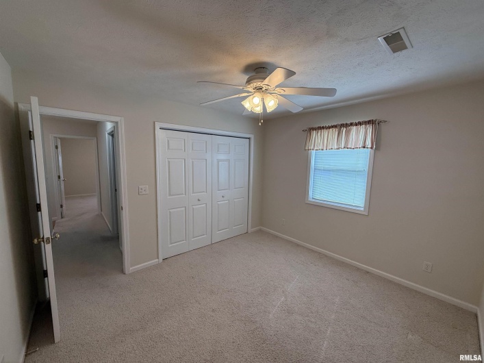 108 CHASE Lane, Marion, Illinois 62959, 3 Bedrooms Bedrooms, 0 ,2 BathroomsBathrooms,Residential,For Sale,CHASE,0,RMAQC4268328